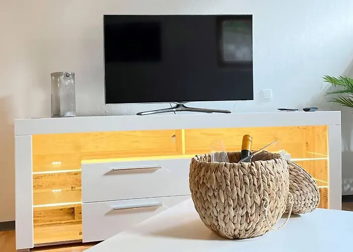 Ivanka Mit Garten Apartamento *